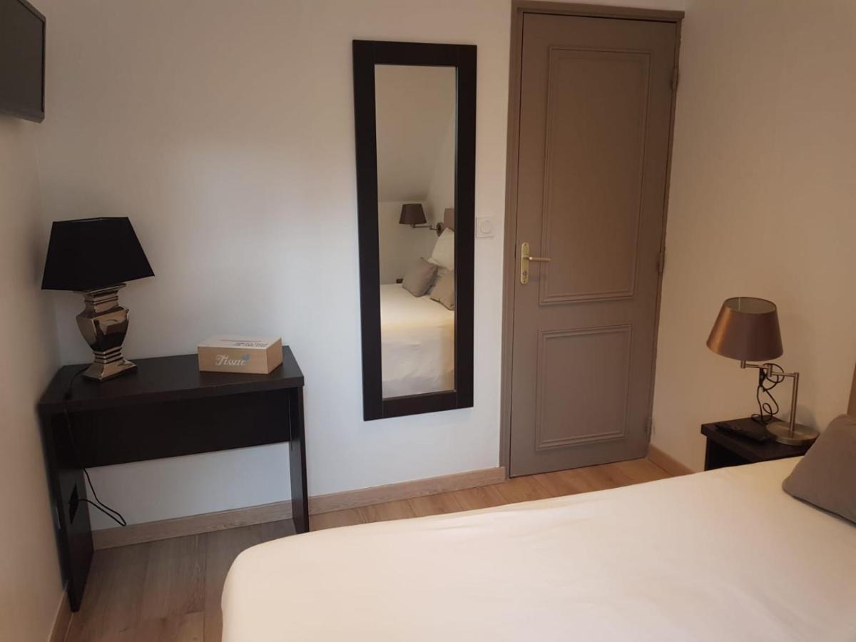 Le Clos Des Lodges Bernay  Zimmer foto
