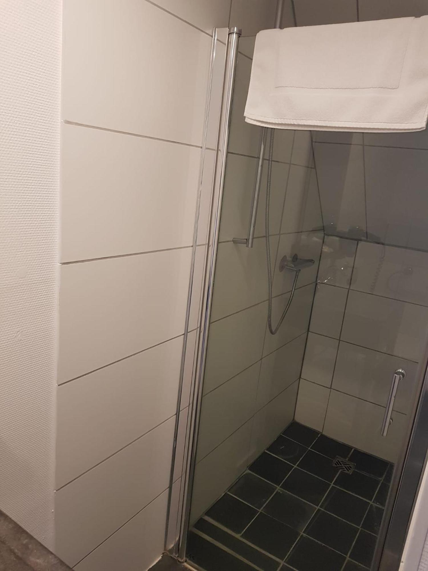 Le Clos Des Lodges Bernay  Zimmer foto