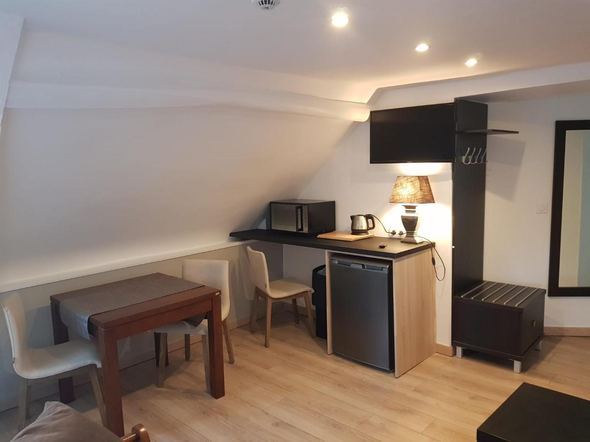 Le Clos Des Lodges Bernay  Zimmer foto