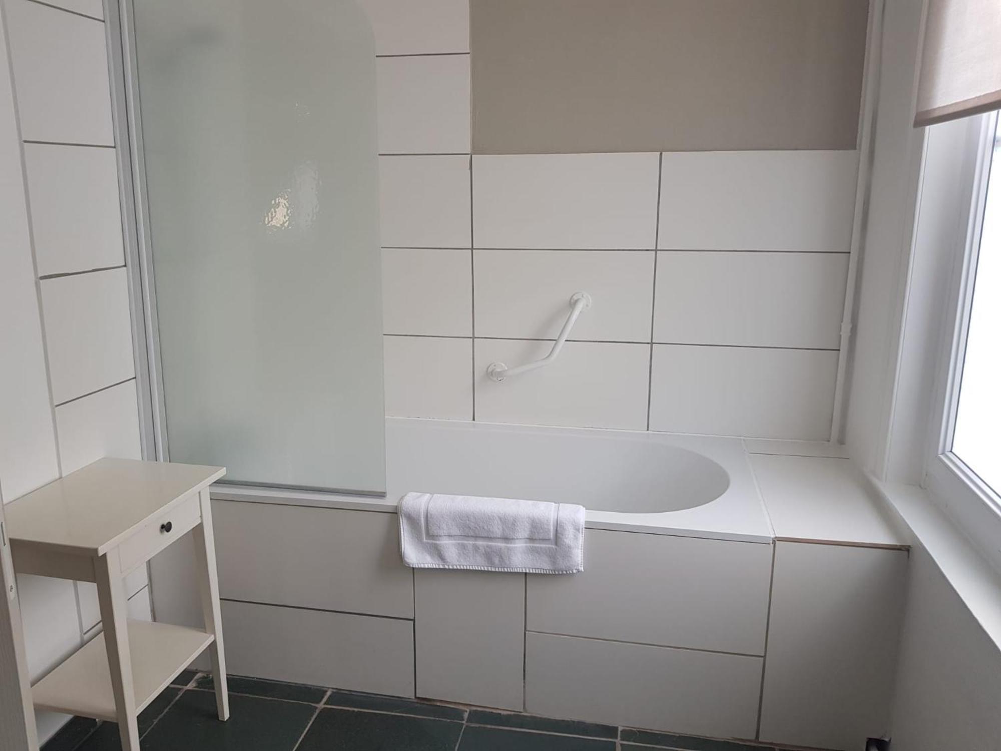 Le Clos Des Lodges Bernay  Zimmer foto