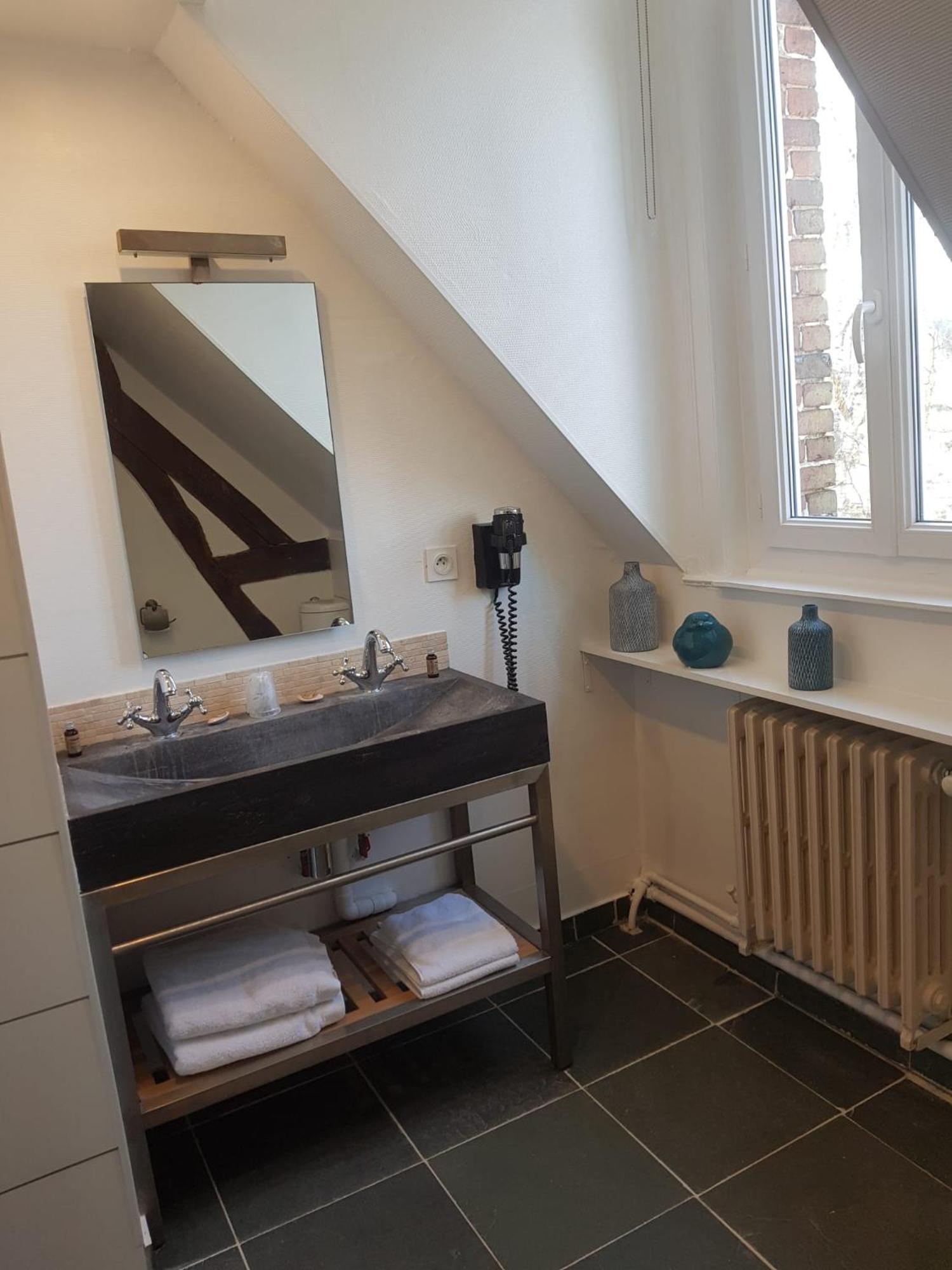 Le Clos Des Lodges Bernay  Zimmer foto