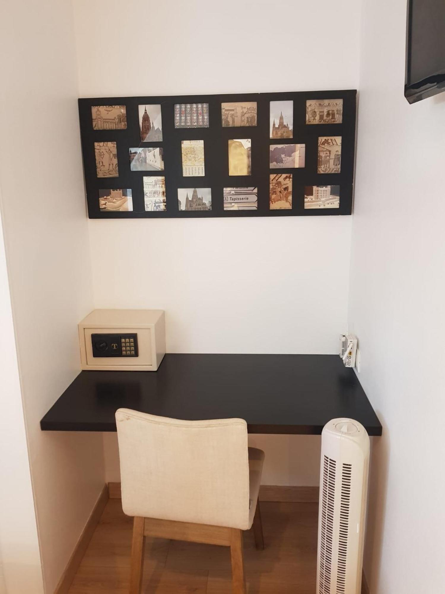 Le Clos Des Lodges Bernay  Zimmer foto